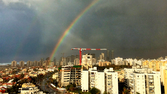 Rainbow above Ashdod (Photo: Shmuel David)