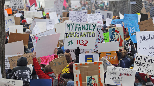 המחאה בוושינגטון (צילום: AP) (צילום: AP)