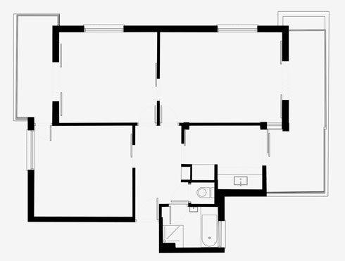 תוכנית הדירה לפני השיפוץ, עם מרפסות סגורות משני הצדדים (תוכניות: סטודיו מטקה)