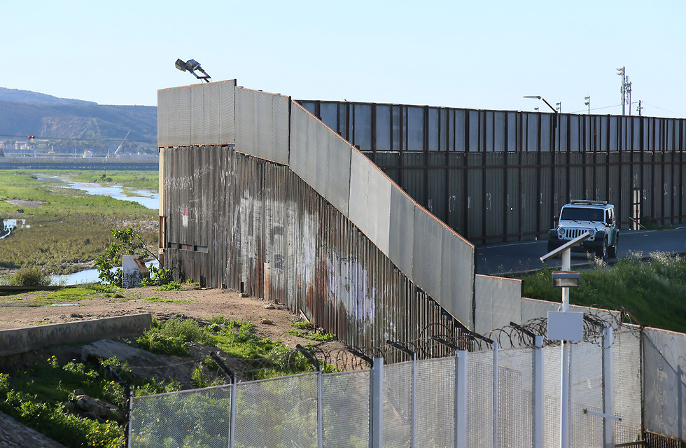 חומה בגבול ארה"ב ומקסיקו. טראמפ לא הסכים לחזור בו מדרישתו שמקסיקו תשלם (צילום|: Gettyimages) (צילום|: Gettyimages)