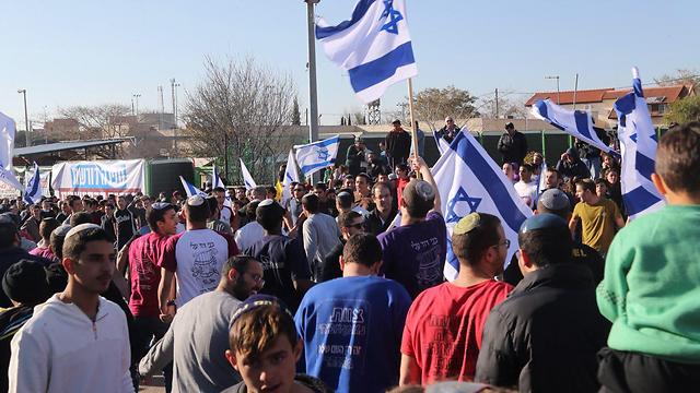 Protest against the evacuation of Ofra (Photo: Motti Kimchi)