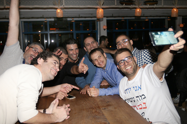 ו.... סלפי! (צילום: ענת מוסברג) ו.... סלפי! (צילום: ענת מוסברג)