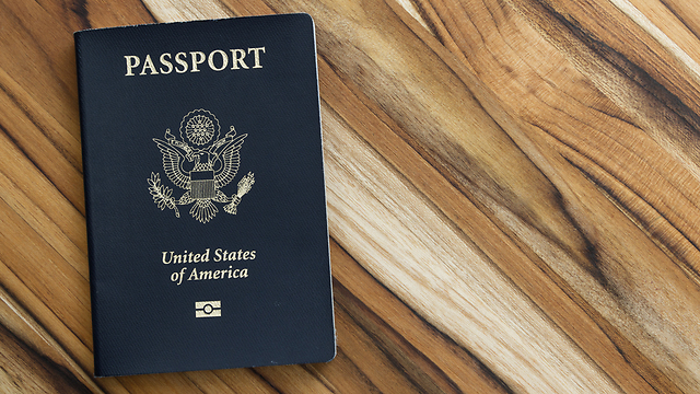 למה לוותר עליו? דרכון אמריקני (אילוסטרציה) (צילום: shutterstock) (צילום: shutterstock)