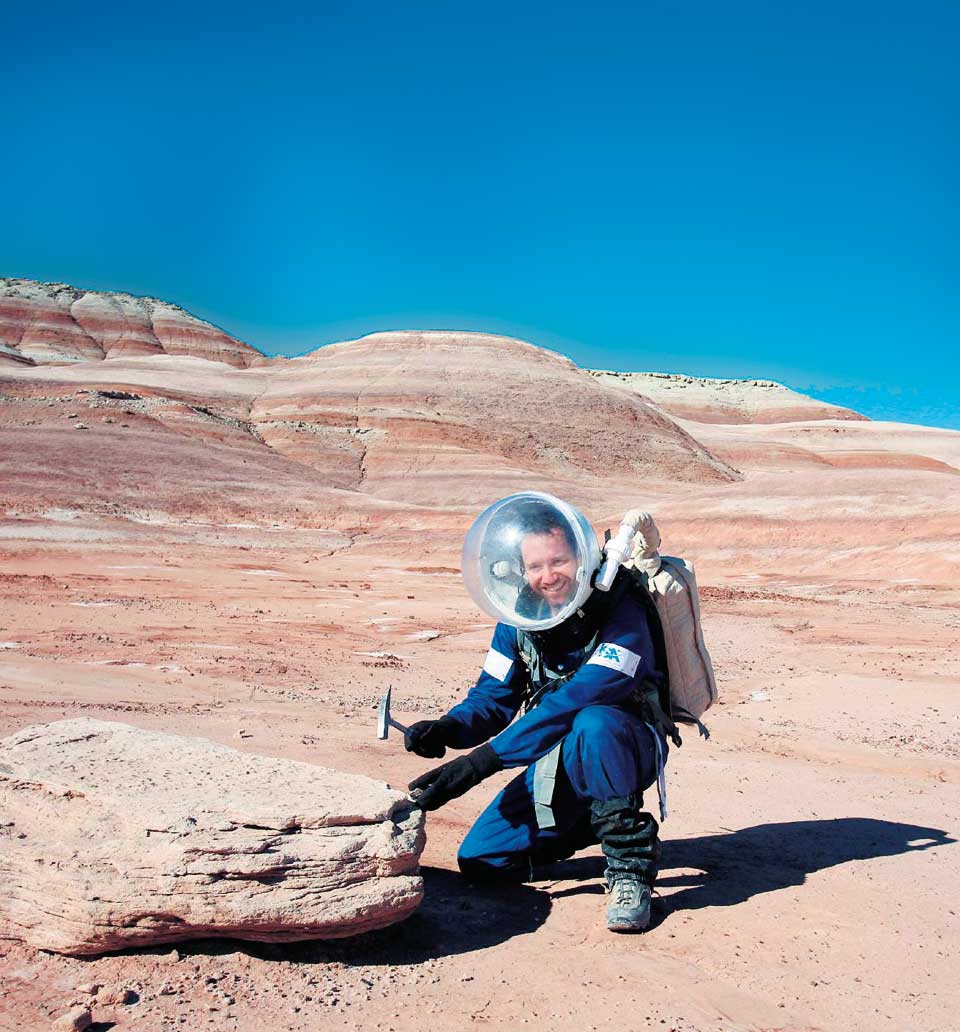 Рои Наор в "марсианской пустыне" в штате Юта. Фото: Рои Наор