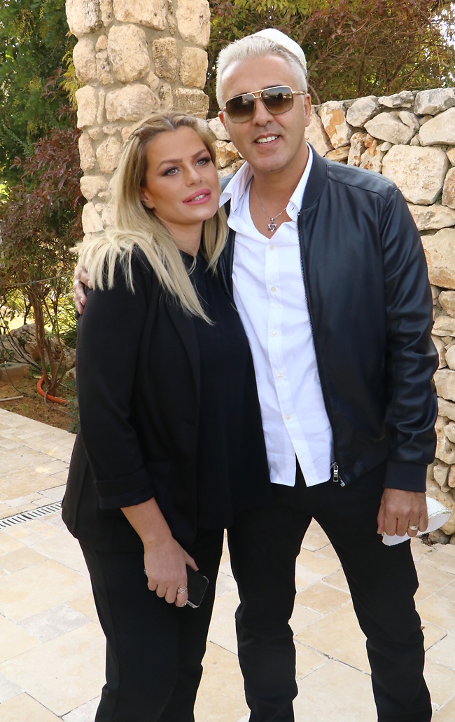 ענבל נראית מעולה שבוע אחרי לידה (צילום: אמיר מאירי) ענבל נראית מעולה שבוע אחרי לידה (צילום: אמיר מאירי)