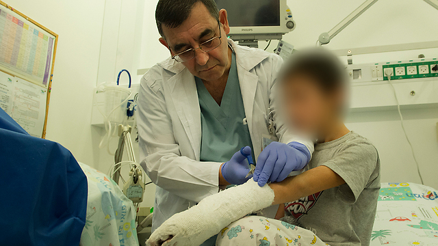 Syrian child wounded in the conflict being treated in Israel (Photo: Effi Sharir)