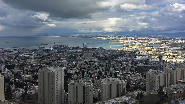 חיפה במבט מהכרמל (צילום: אודי בוך) (צילום: אודי בוך)