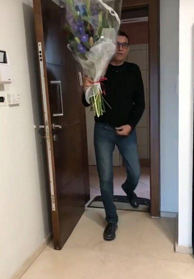 וואו, השקעת. רוני מאנה וואו, השקעת. רוני מאנה