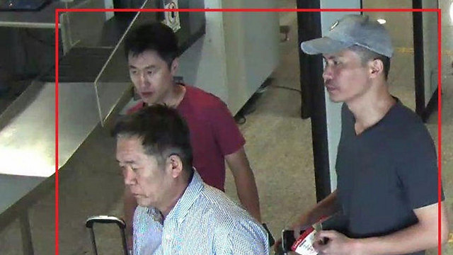 שלושה מהחשודים הצפון קוריאנים שנמלטו לחו"ל (צילום: רויטרס) (צילום: רויטרס)