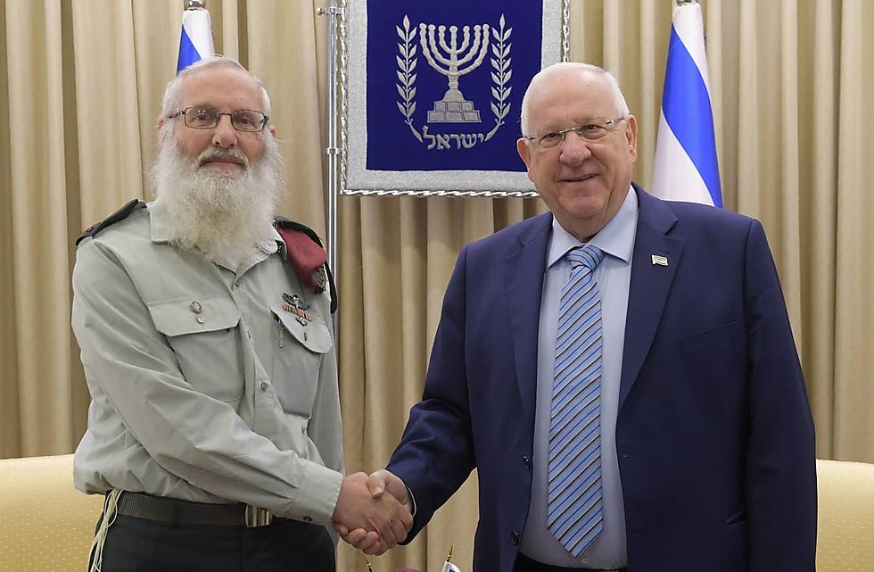 Karim (L) with President Rivlin (Photo: Amos Ben Gershom/GPO)