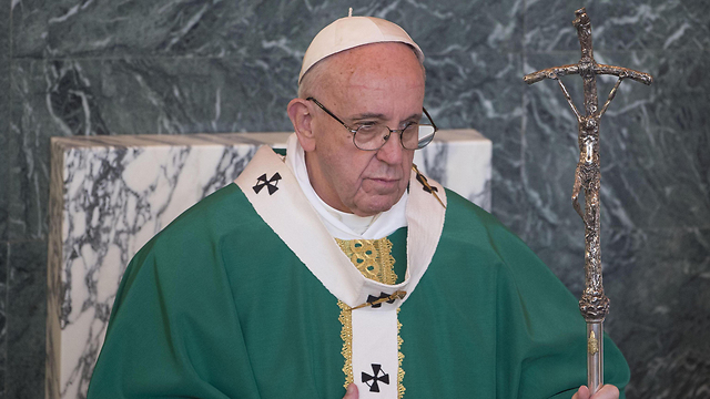 עומד למבחן. האפיפיור פרנסיסקוס (צילום: EPA) (צילום: EPA)