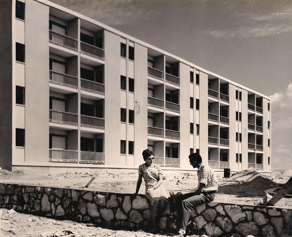 וכך נראו הבניינים בשנות ה-50, הרבה לפני שהוזנחו ברבות השנים (צילום: באדיבות ארכיון עיריית בת ים)