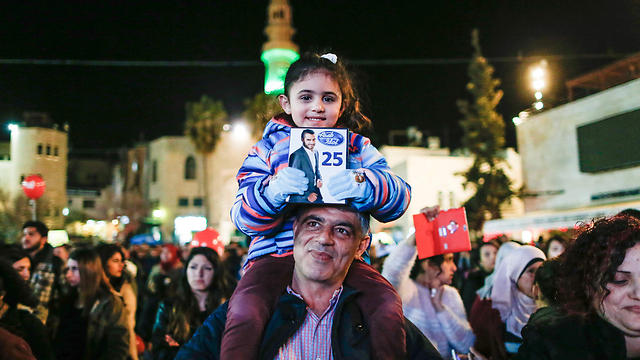 החגיגות נמשכו עד השעות הקטנות של הלילה (צילום: AFP) (צילום: AFP)