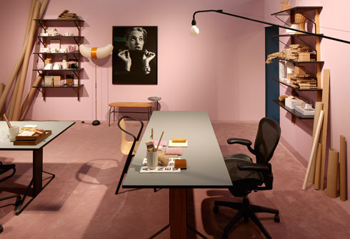 זה בית או משרד? תערוכת הקונספט מציעה לא להיבהל מטשטוש הגבולות (Stockholm Furniture & Light Fair 2017 צלם: Mathias Nero)