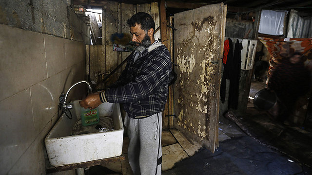 Water crisis in Gaza. This stink symbolizes the Israeli approach towards the strip: No policy, no understandings, no plans for the future, apart from war plans (Photo: AFP) (Photo: AFP)