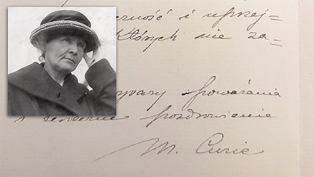 מארי קירי על רקע מכתב מ-1911 (באדיבות הספרייה הלאומית. צילום: gettyimages) (באדיבות הספרייה הלאומית. צילום: gettyimages)