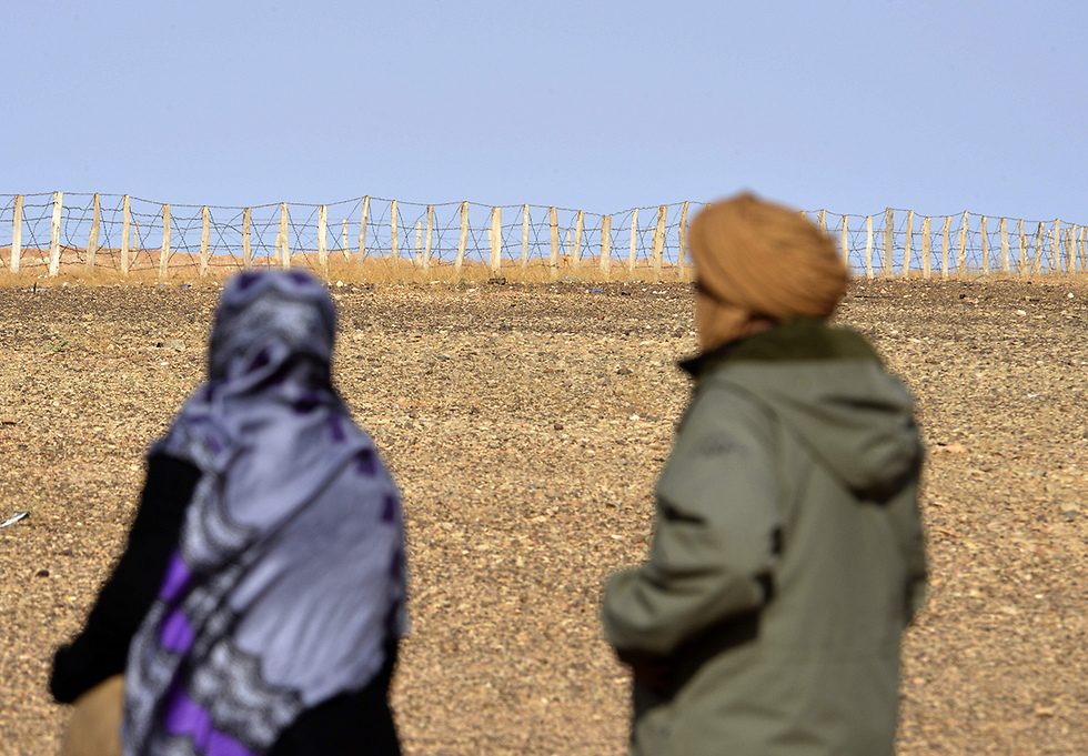 הגדר שמחלקת את סהרה המערבית. מרוקו והפוליסריו לא מגיעים להסדר (צילום: AFP) (צילום: AFP)