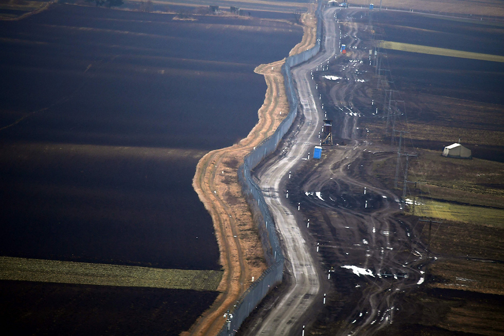 הונגריה. חומת 175 קילומטרים בגבול עם סרביה (צילום: AFP) (צילום: AFP)