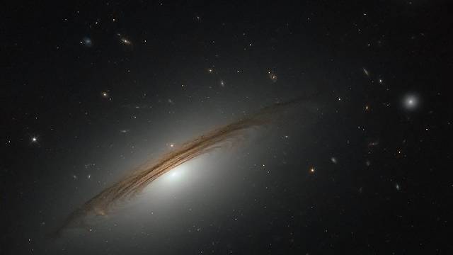  (צילום: ESA/Hubble & NASA) (צילום: ESA/Hubble & NASA)