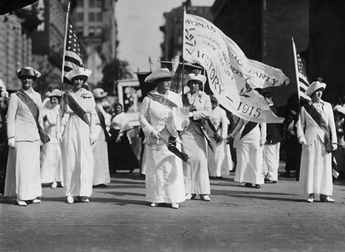 מפגינות למען זכות הצבעה לנשים, 1914  (צילום: Gettyimages)