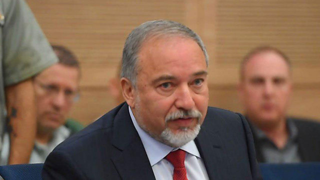 Lieberman (Photo: Eden Moldavsky/Defense Ministry)