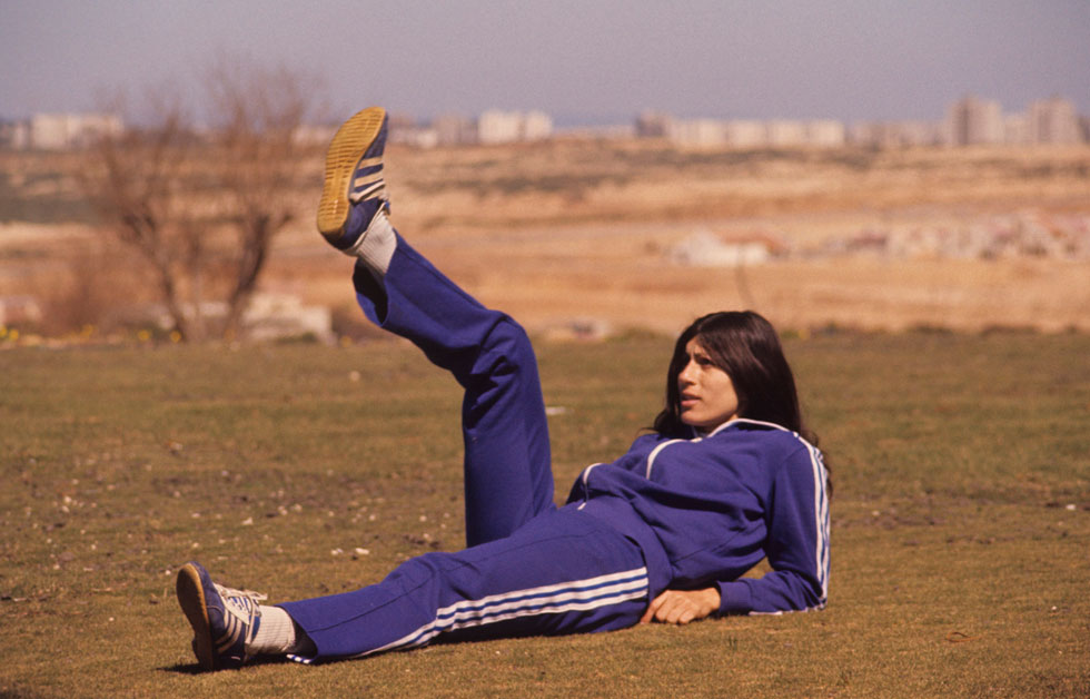 אסתר רוט-שחמורוב, מארס 1976, ארבעה חודשים לפני אולימפיאדת מונטריאול, במכון וינגייט (צילום: דוד רובינגר)
