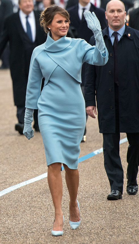 המקרה ההפוך לטרונו, גם מבחינת פער הגילאים בין הנשיא לגברת הראשונה וגם מבחינת סגנון הלבוש. מלניה טראמפ (צילום: Gettyimages)