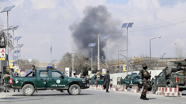 פיגוע של דאעש בקאבול, בירת אפגניסטן (צילום: EPA) (צילום: EPA)