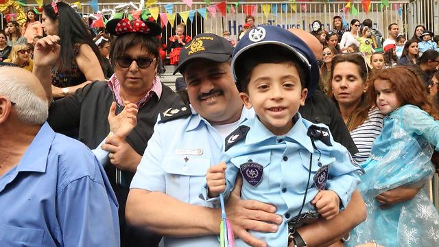 Police Commissioner Roni Alsheikh (and a smaller version)