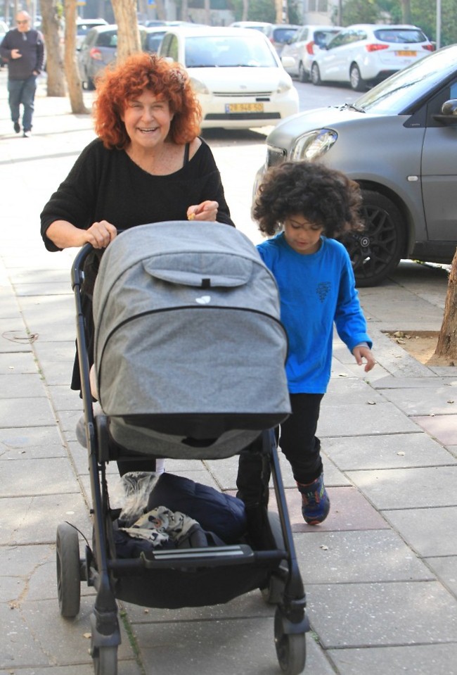 אולי תיקחי אותנו איתך לג'מבו? (צילום: מוטי לבטון) אולי תיקחי אותנו איתך לג'מבו? (צילום: מוטי לבטון)