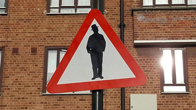 Знак "Осторожно, евреи" в Лондоне. Фото: "Шомрим"