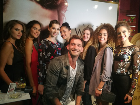 מירושניקוב עם נבחרת המועמדות החדשות של תחרות מלכת היופי  (צילום: קרן נתנזון)
