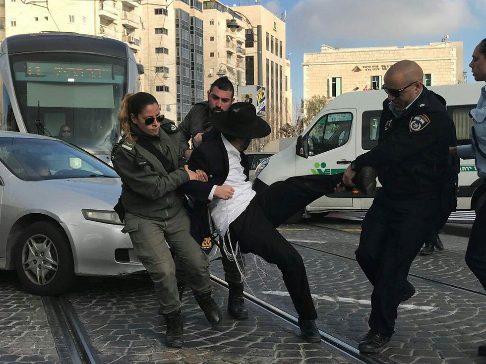 הפגנות חרדים בירושלים עקב מעצר עריקים (צילום: קבוצת מדברים תקשורת ) (צילום: קבוצת מדברים תקשורת )