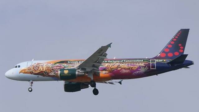 מטוס "אמארה" בדרך לנחיתה בנתב"ג (צילום: דני שדה) (צילום: דני שדה)