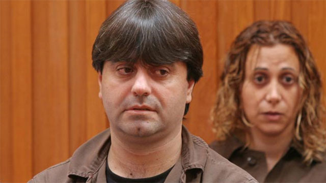 עופר מקסימוב ואתי אלון, בבית המשפט ב-2006 (צילום: דודי ועקנין) (צילום: דודי ועקנין)