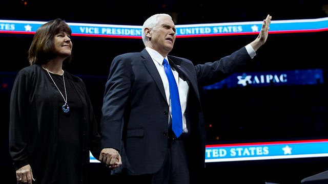 VP Pence and his wife at the AIPAC conference in Washington (Photo: AP)