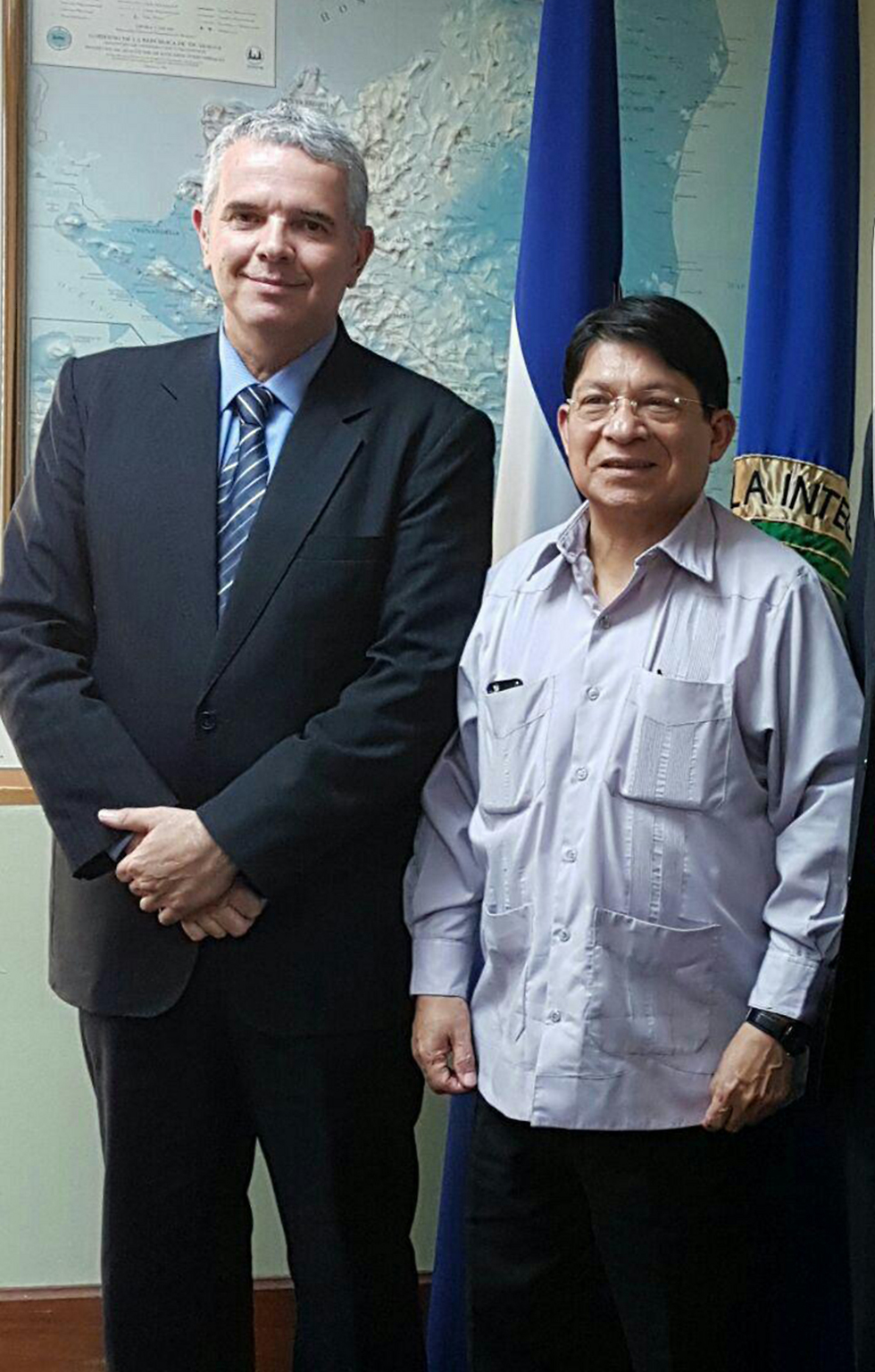שר החוץ של ניקרגואה עם סמנכ"ל אמריקה הלטינית במשרד החוץ ()