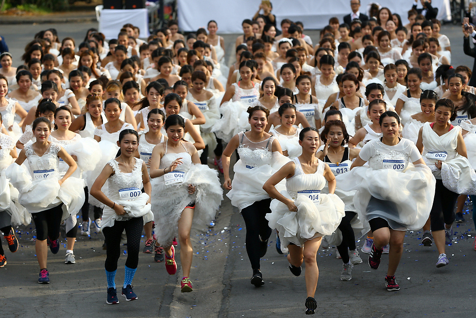 בבנגקוק, בירת תאילנד, נערך מרוץ "ריצת הכלות". שיהיה במזל טוב! (צילום: רויטרס) (צילום: רויטרס)