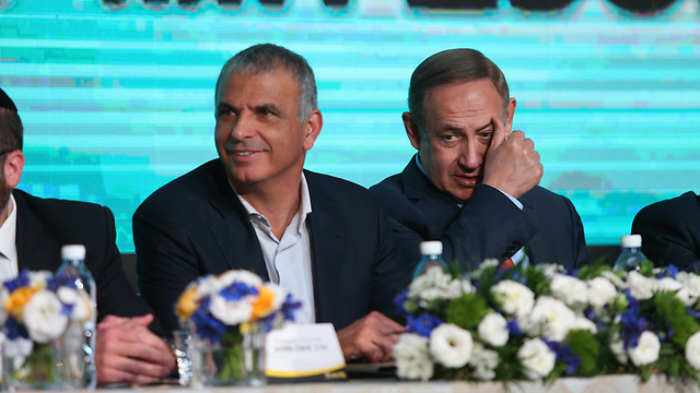 Netanyahu with Finance Minister Kahlon. Even if the prime minister presents himself as the winner, he hasn’t come out of this affair looking very good (Photo: Amit Shabi)