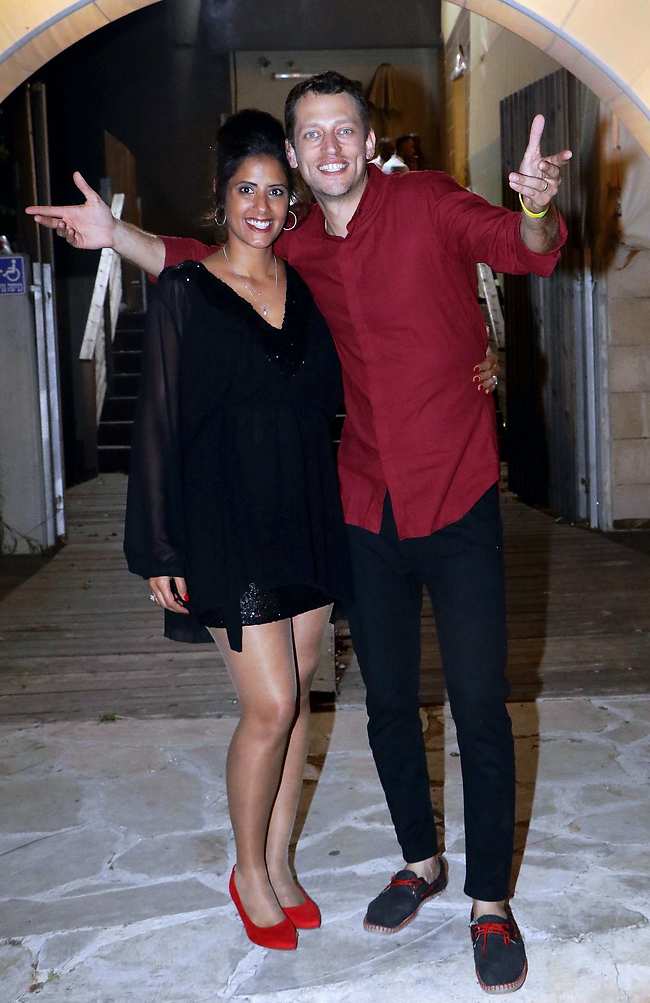 מזל טוב. אלירן תבורי ואשתו אוריאן חוגגים ברית לבנם שילה (צילום: אמיר מאירי) מזל טוב. אלירן תבורי ואשתו אוריאן חוגגים ברית לבנם שילה (צילום: אמיר מאירי)