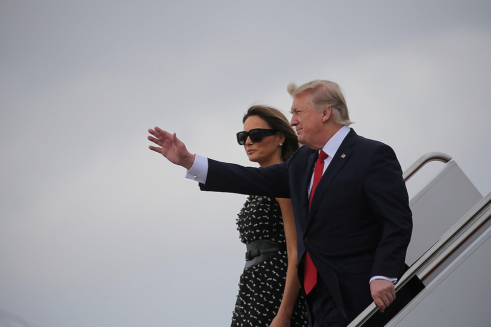 דונלד ומלניה טראמפ מגיעים לפלורידה (צילום: רויטרס) (צילום: רויטרס)