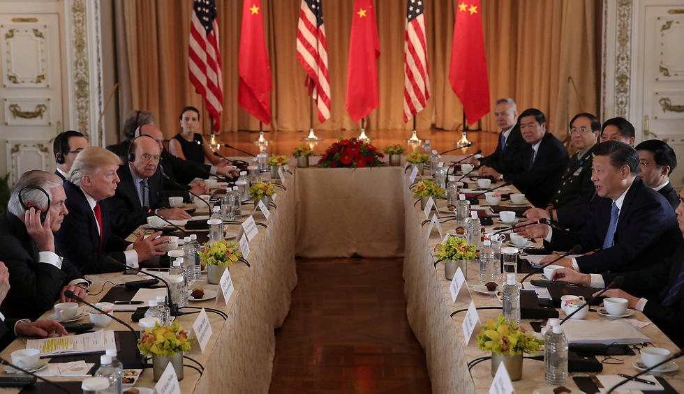 "ספק כי האינטרסים של סין וארה"ב עולים בקנה אחד". פגישת טראמפ ונשיא סין (צילום: רויטרס) (צילום: רויטרס)