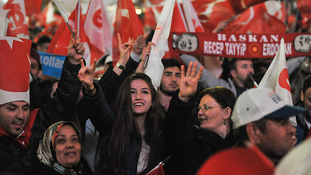 Митинг сторонников Эрдогана. Фото: gettyimages