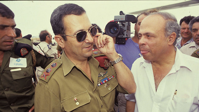 Эхуд Барак, начальник генштаба в 1991-1995, командовал операциями "Дин ве-хешбон", "Авив неурим"