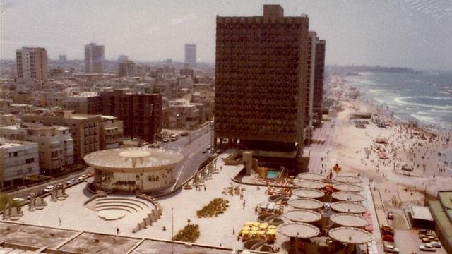 כיכר אתרים בזמנים טובים ביותר ב-1983 (צילום: יוסף ליאור) (צילום: יוסף ליאור)