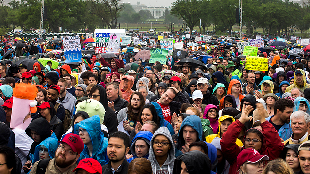 מפגינים בוושינגטון (צילום: EPA) (צילום: EPA)