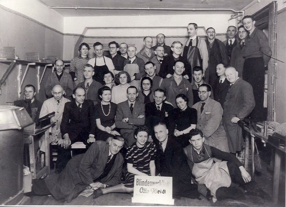 העובדים של אוטו ויידט, בתמונה המוצגת במוזיאון ()