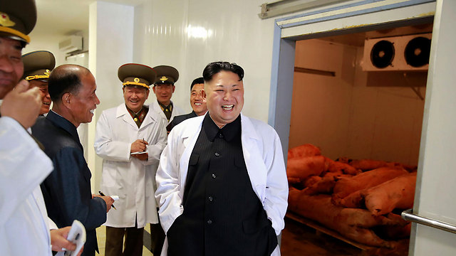 שליט צפון קוריאה קים ג'ונג און. "כדאי לארה"ב לשקול את מעשיה" (צילום: AFP, KCNA VIA KNS) (צילום: AFP, KCNA VIA KNS)