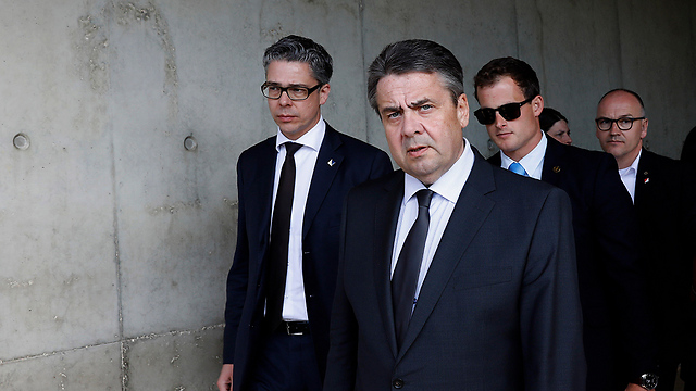 שר החוץ הגרמני בביקור ב"יד ושם" בשבוע שעבר (צילום: AFP) (צילום: AFP)