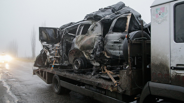 פרמדיק אמריקני נהרג כשרכב של הארגון לביטחון ולשיתוף פעולה באירופה עלה על מוקש במזרח אוקראינה (צילום: EPA) (צילום: EPA)